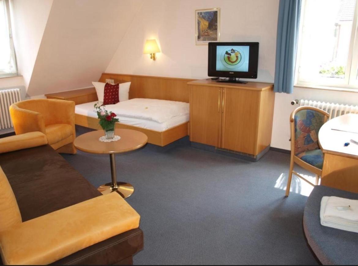 Hotel Gasthof Baeren Weingarten  Bagian luar foto