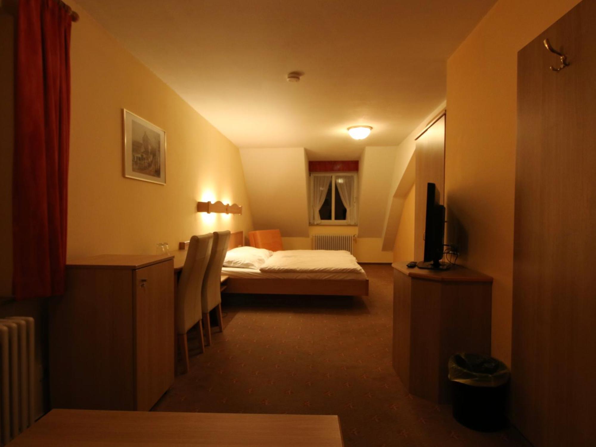 Hotel Gasthof Baeren Weingarten  Bagian luar foto