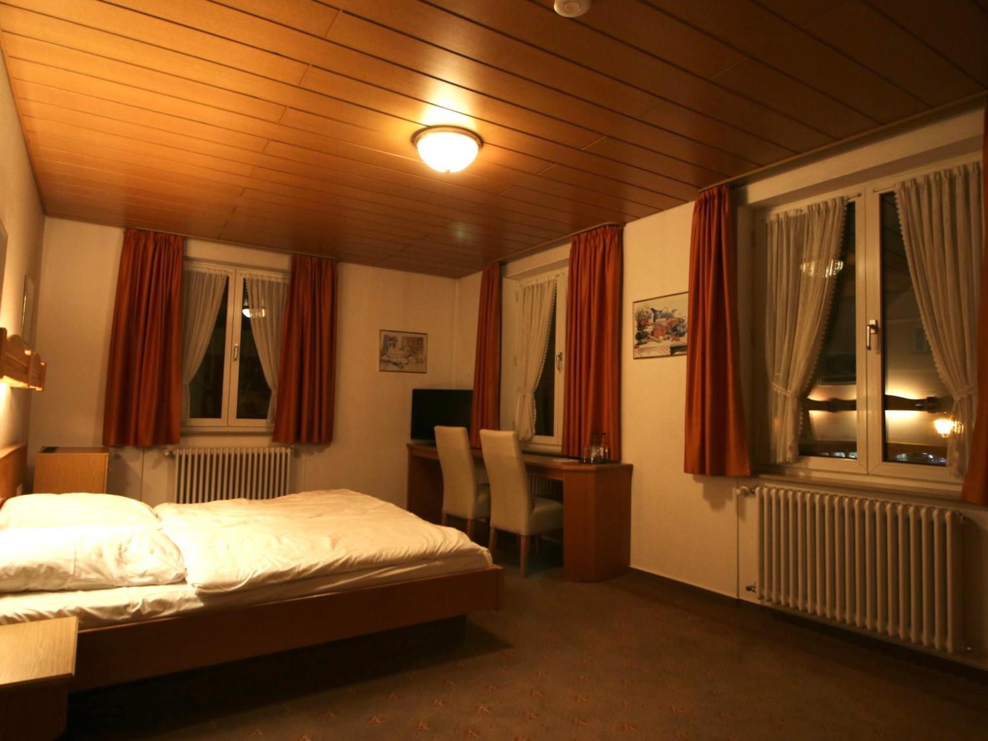Hotel Gasthof Baeren Weingarten  Bagian luar foto